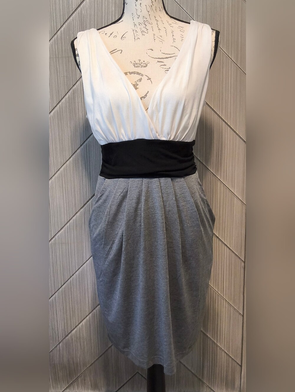 Speechless L Colorblock Dress Ivory Bodice, Black Waistband, Gray Pleated Skirt